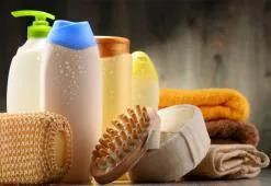 Σαμπουάν. Ο ασυνήθιστος τρόπος να μιλήσουμε για τα «συνηθισμένα» καλλυντικά