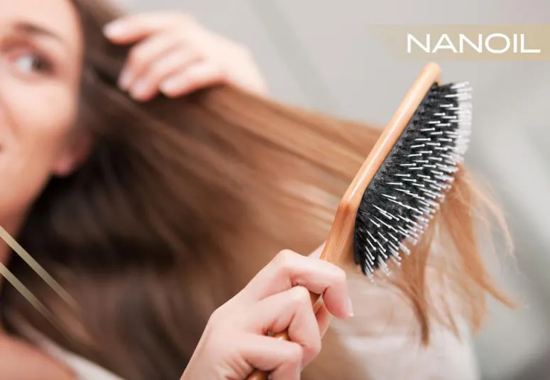 Αποκαλύφθηκε το βούρτσισμα των μαλλιών. Πώς να ταιριάξετε μια βούρτσα μαλλιών ή μια χτένα με συγκεκριμένο τύπο μαλλιών;